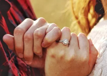 Does the price of recycled gold have anything to do with the brand