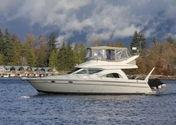 How much is the private yacht charter