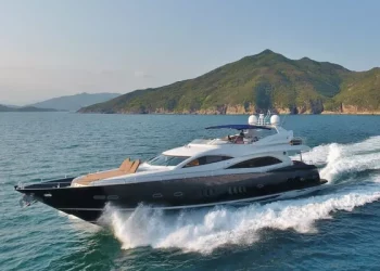 What is the world’s first luxury yacht