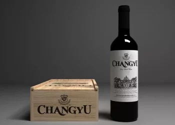 Is wine drinkable with sediment in it