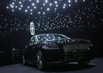 What are the advantages of car airbags