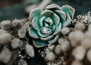 What is the usual size of the ring