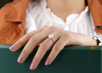 The benefits and taboos of wearing silver rings