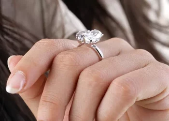 How do you take the ring off