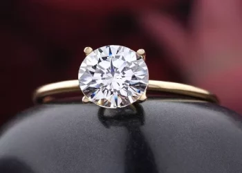 Cartier three color gold ring to buy to pay attention to what?