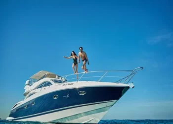 The yacht can be divided into what according to the structure