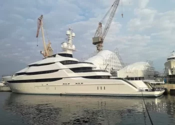 Is it legal to rent a yacht