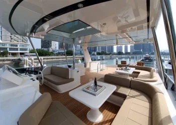 How do you license a private yacht?