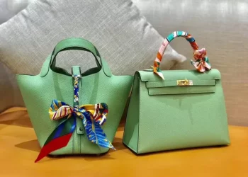 About the development history of female bag