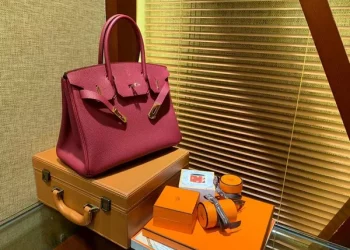 How to maintain and clean the sheepskin bag