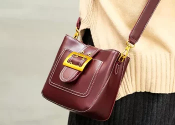 What are the famous brands of the bags