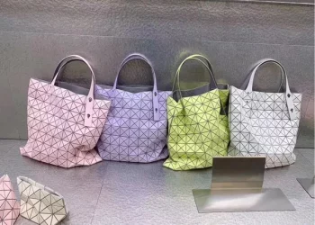 Sports shoulder bag brand