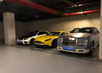 How much does it cost to own a BMW 3 Series a year