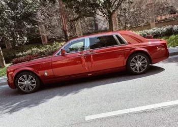 Is it good to buy new energy cars