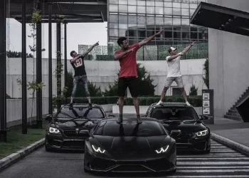 How to start new energy vehicles