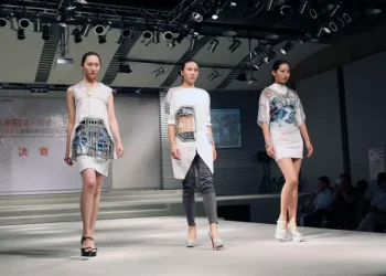 The fashion of sweaters is a big prize