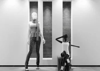 How can you tell a cashmere coat