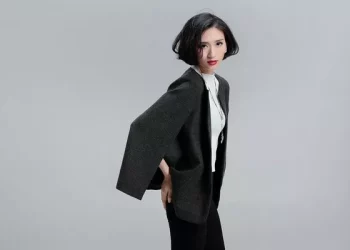 The best way to remove grease from clothes