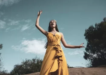 Small fat girl how to match a fashion dress