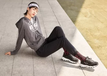 A guide to wearing men’s trench coats