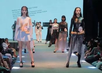 How do new clothes smell