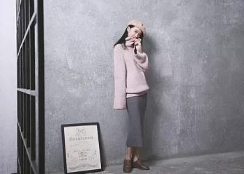 How do I get oil out of my clothes