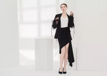 How do clothes get rid of mildew