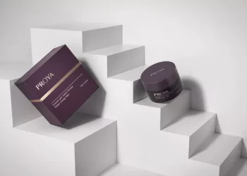 Lancome small black bottle essence muscle bottom fluid how distinguish true false?