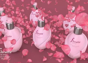 Can toner be poured into a spray bottle?