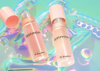 Causes of closed acne