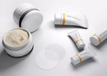 How long should the mask be applied generally