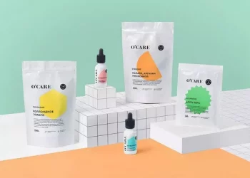 How does the person of different face use blush