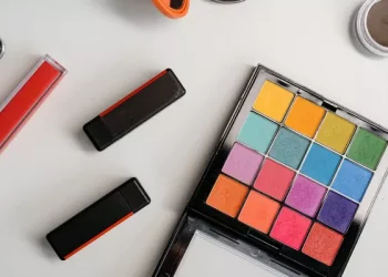 How should sensitive skin nurse