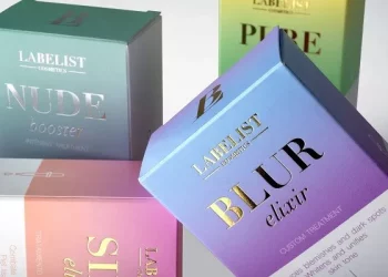 Does a face mask have two sides?