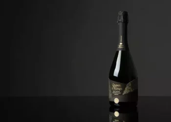 What are the nutrients in wine