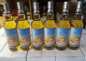 How can wine aroma recognition be improved