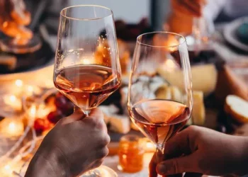 What are the ingredients in wine
