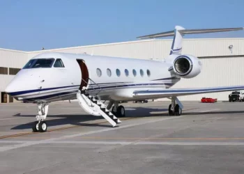 Does a private jet license help