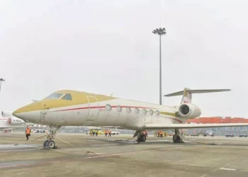 Can a small helicopter fly anywhere