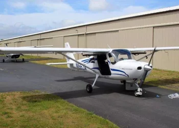 How to carry a lot of cosmetics on the plane