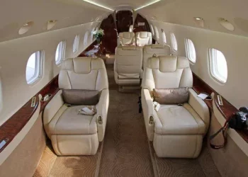 Can you bring 10 milliliters of cosmetics on the plane