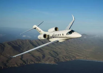 Which companies in the country have private jets