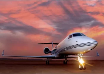 What types of private aircraft are available