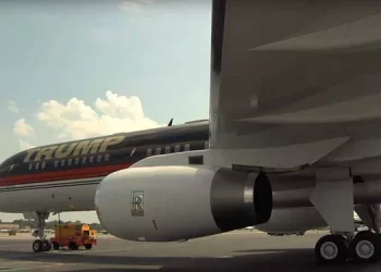 How can a commercial plane cross the North Pole safely