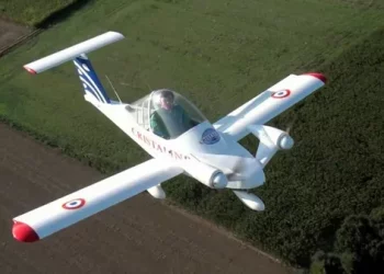 What are the risks of flying in the Arctic