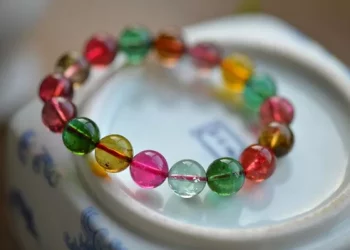 1 carat naked diamond how to pick the most affordable?