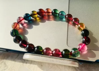 Analysis of four factors affecting ruby collection level and price