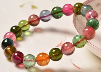 What are the identification methods of agate?