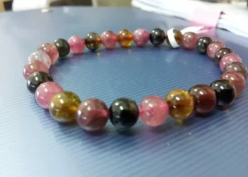 How many grams is a carat?