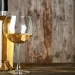 how many calories in glass of white wine